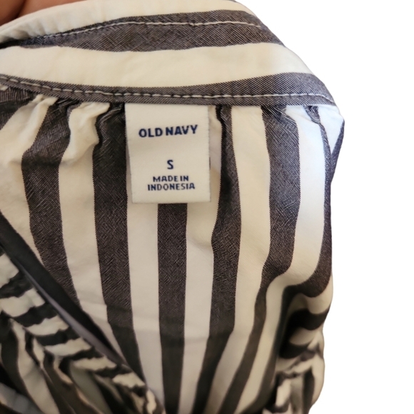 Old Navy Grey Striped Tunic - Picture 6 of 7